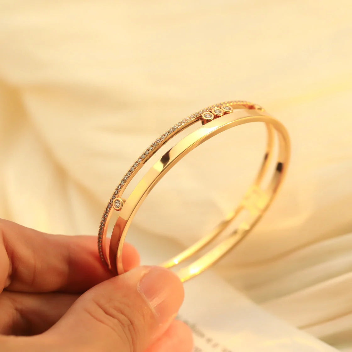 [⭐Glow]Move Romane Diamond Bangle Bracelet