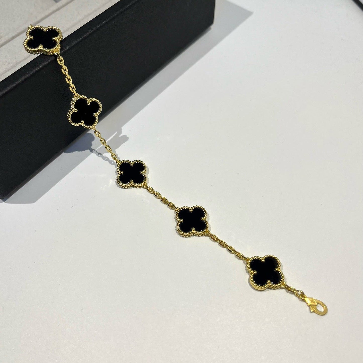 [⭐Glow] CLOVER 5 MOTIF ONYXS BRACELET COLLECTION