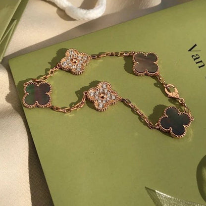 [⭐Glow] CLOVER 5 MOTIF GRAY MOP BRACELET COLLECTION