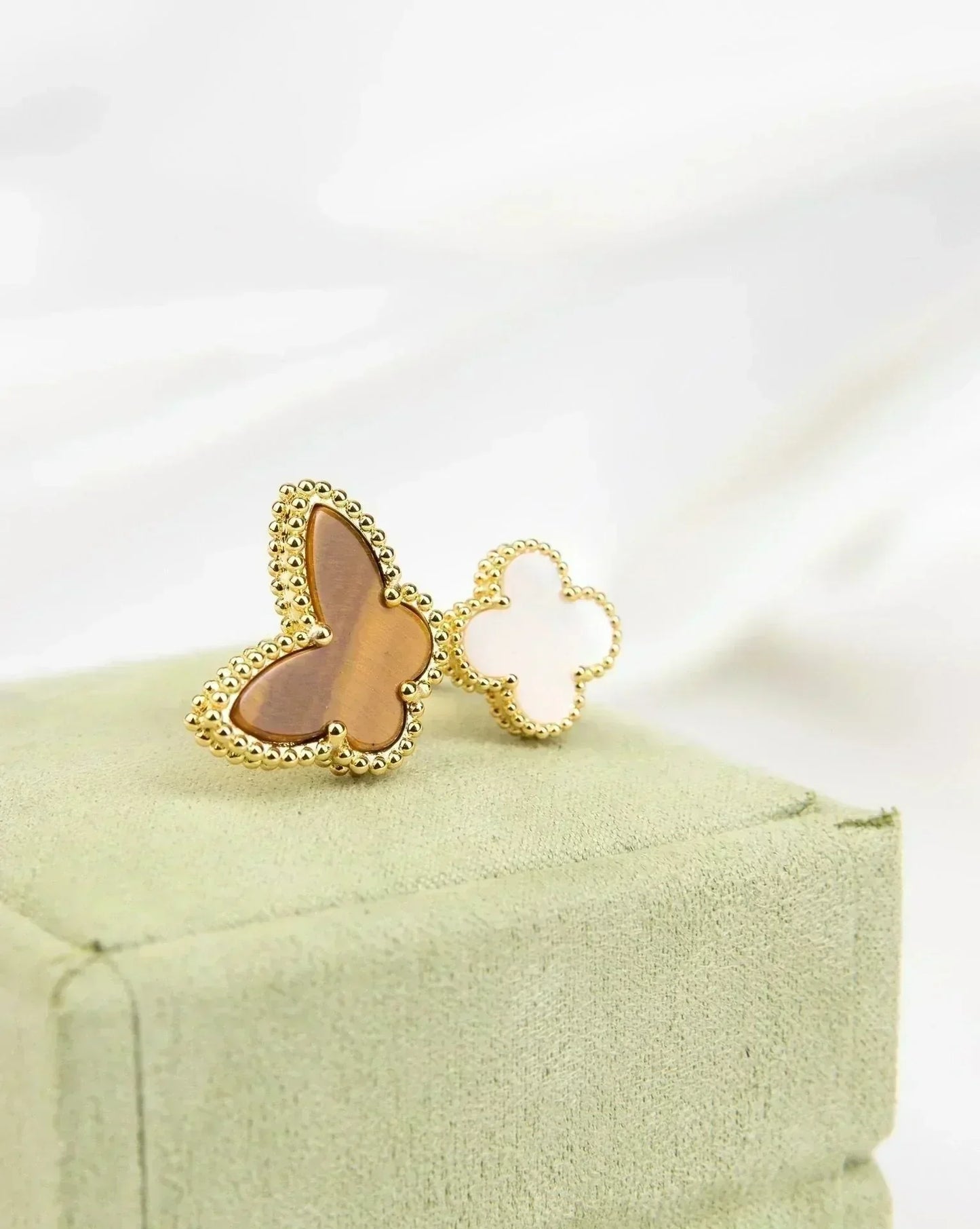 [⭐Glow]LUCKY BETWEEN THE FINGER RING