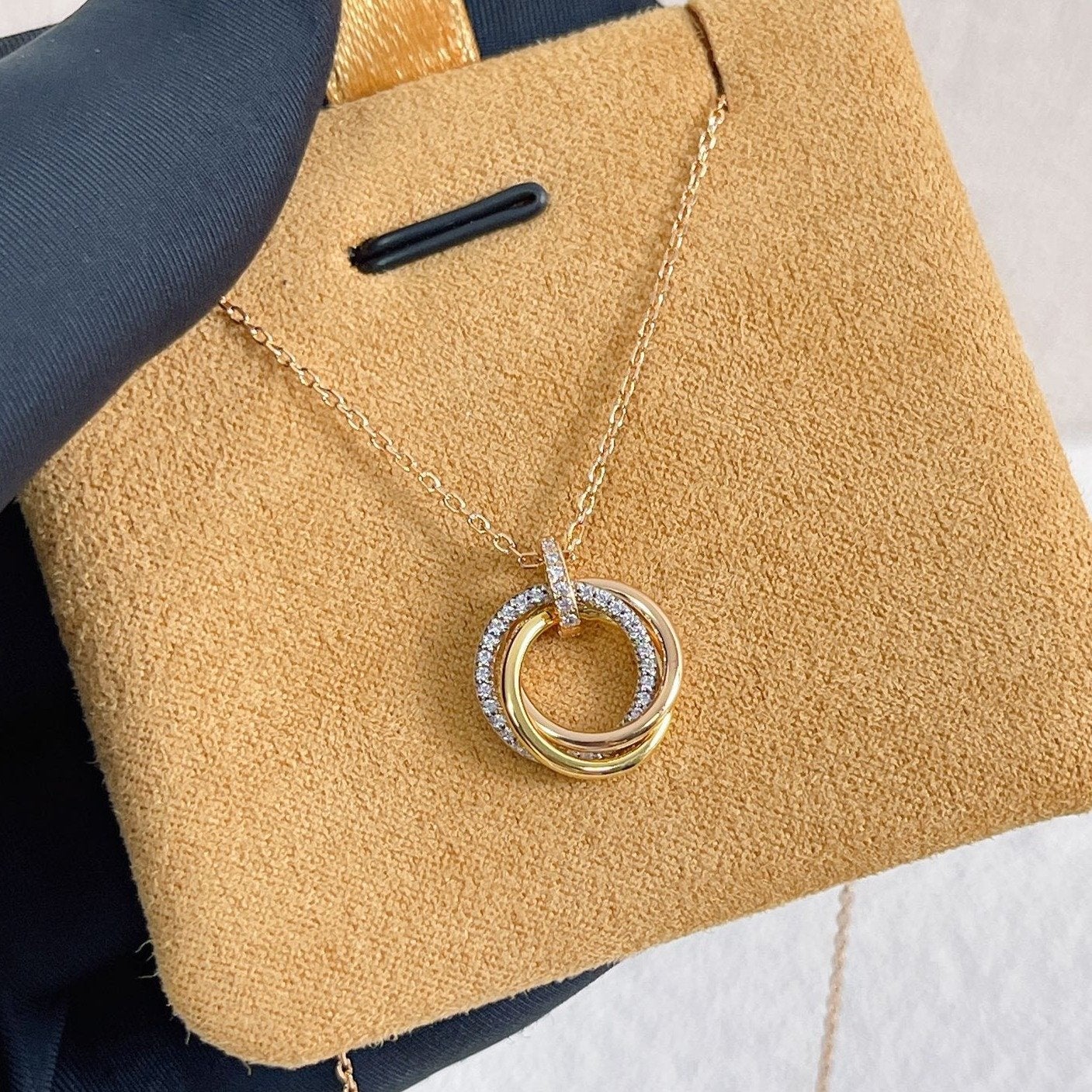 [⭐Glow]TRINITY NECKLACE SILVER GOLD PINK GOLD DIAMONDS