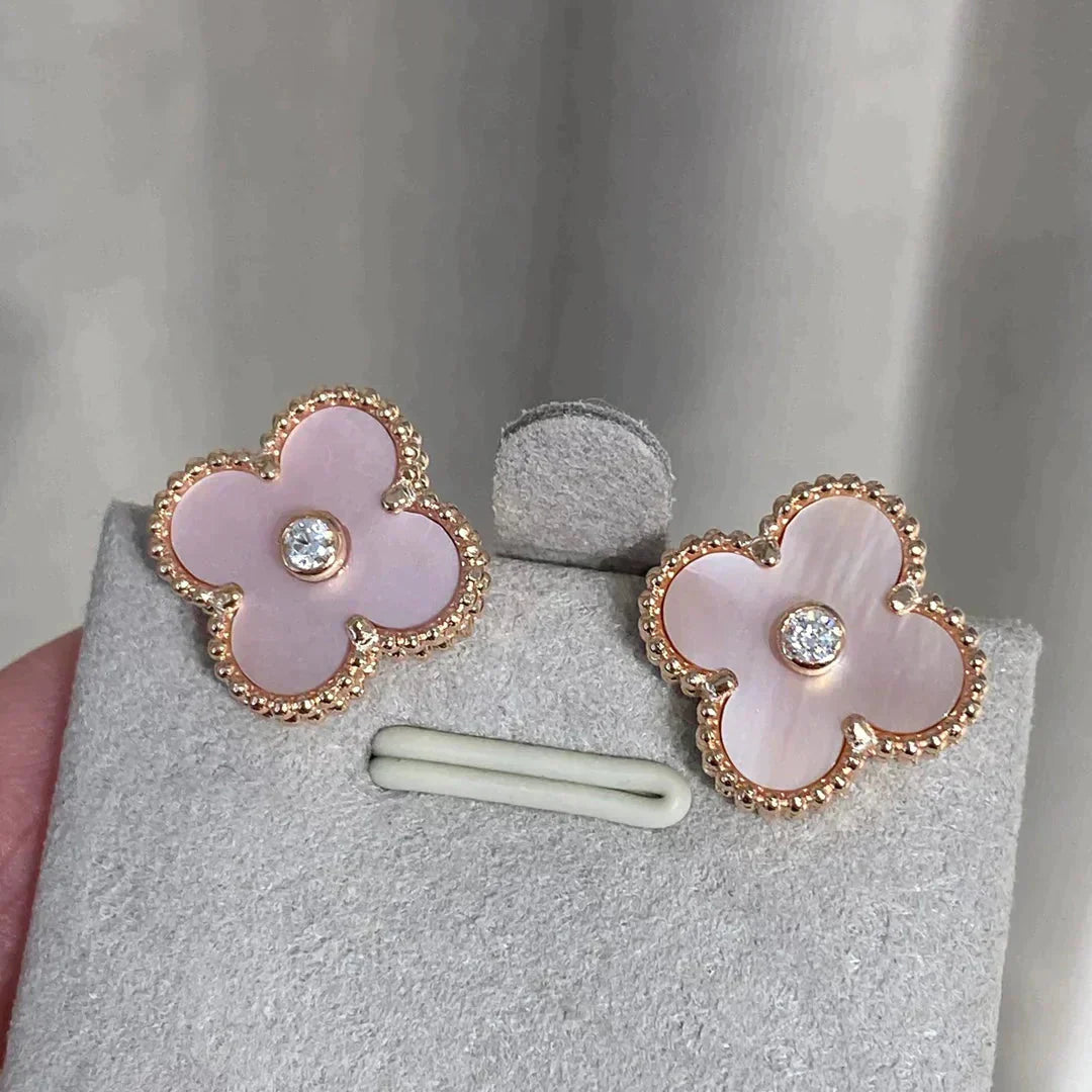[⭐Glow]CLOVER MEDIUM 1 MOTIFS  PINK MOP DIAMOND EARRINGS