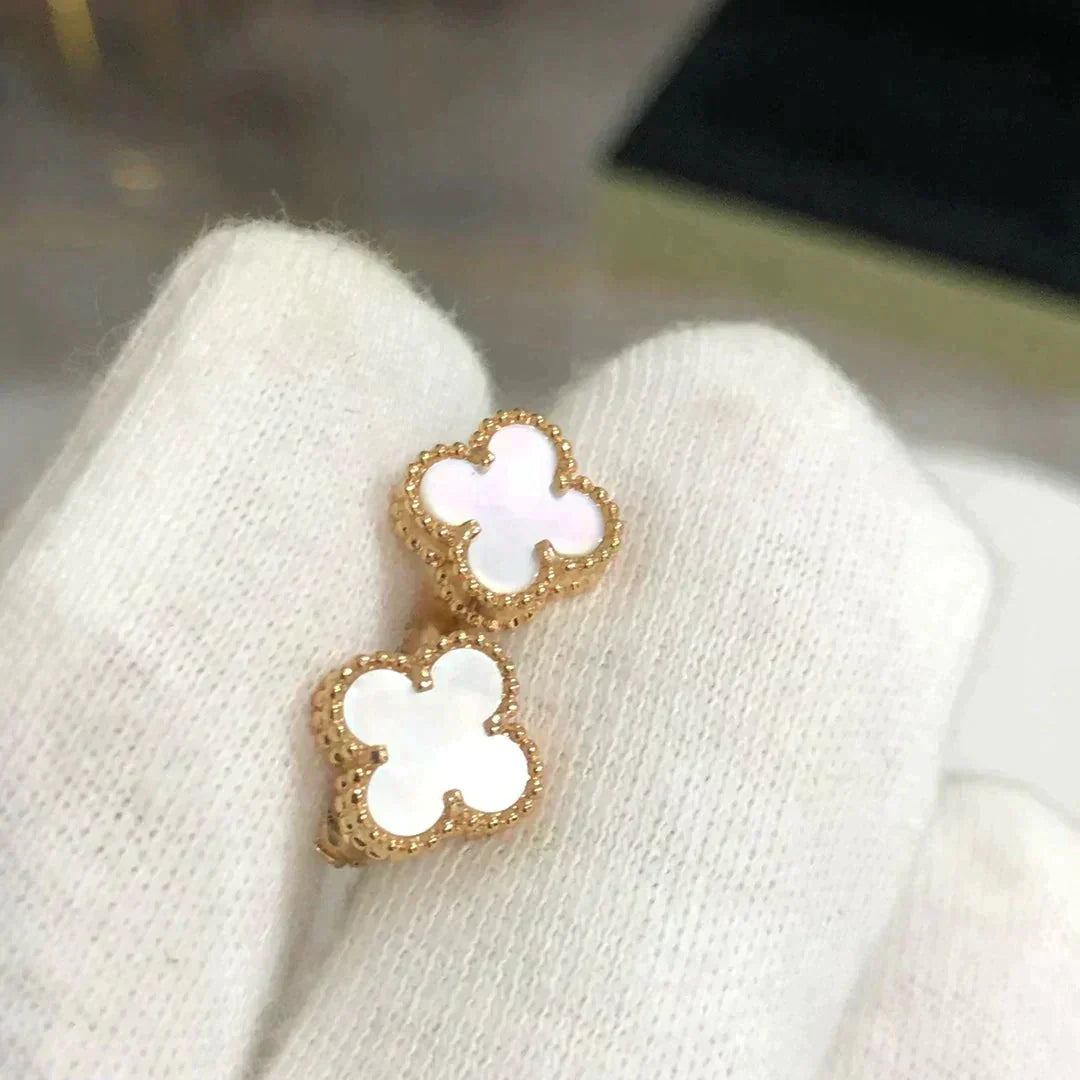 [⭐Glow]CLOVER MINI 9.5MM WHITE MOP EARRINGS