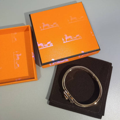 [⭐Glow]H YELLOW BRACELET