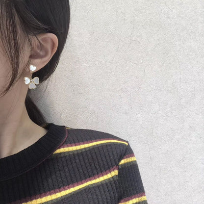 [⭐Glow]CLOVER SWEET WHITE MOP EARRINGS