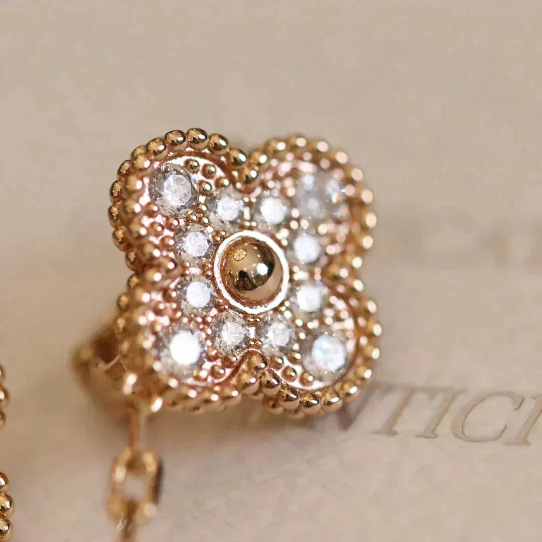 [⭐Glow]CLOVER MEDIUM 1 MOTIFS FUll DIAMOND EARRINGS