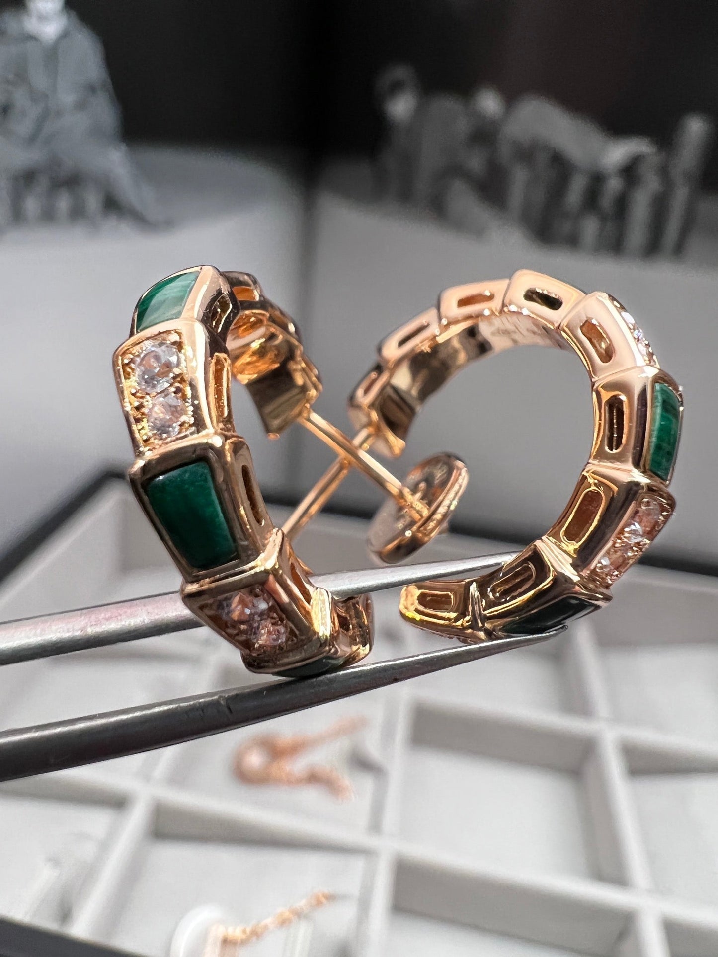 [⭐Glow]SERPENTI MALACHITE PINK GOLD EARRINGS