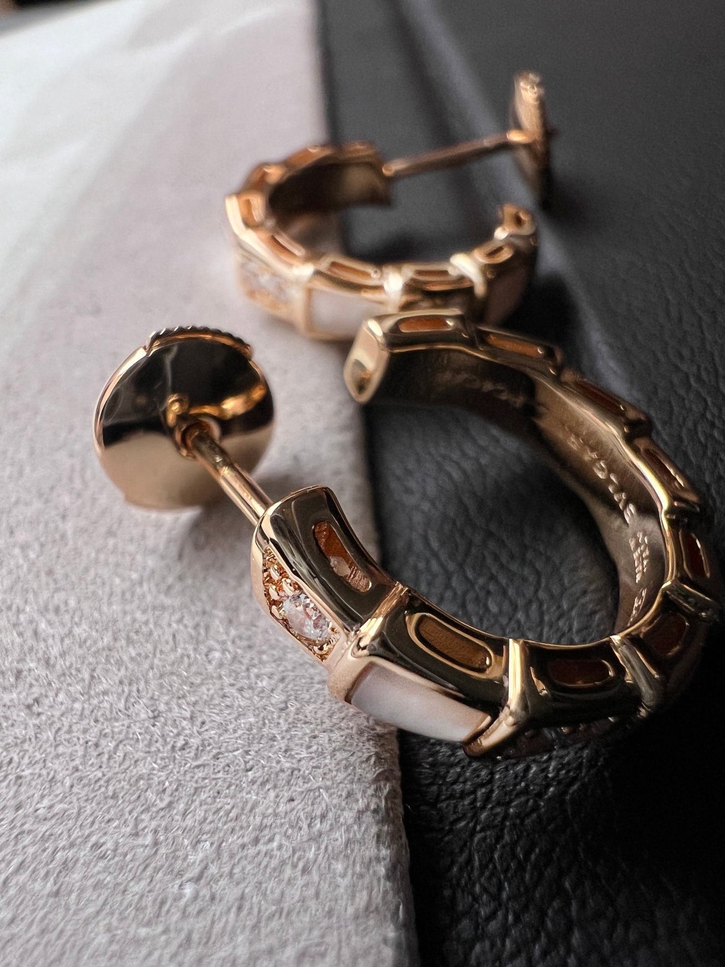 [⭐Glow]SERPENTI MOP PINK GOLD EARRINGS