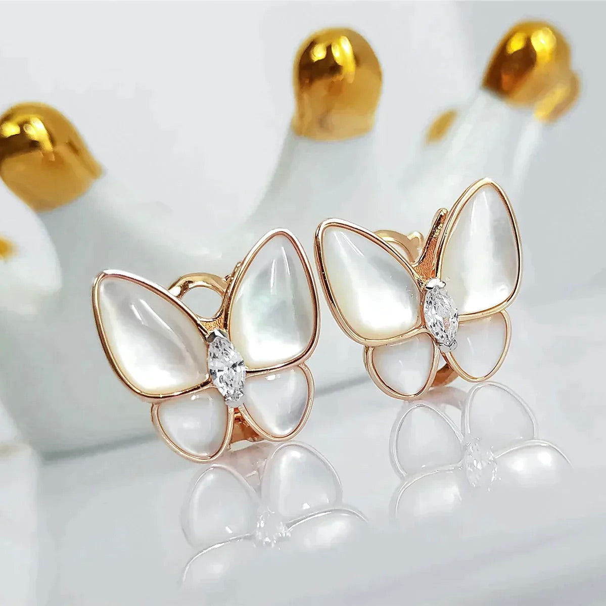 [⭐Glow]BUTTERFLY MOP DIAMOND EARRINGS