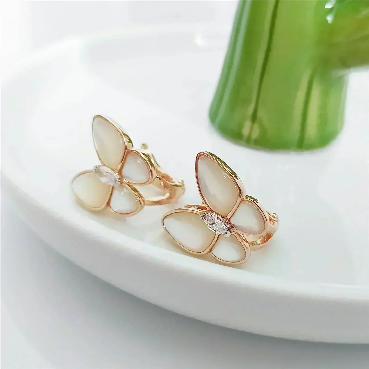 [⭐Glow]BUTTERFLY MOP DIAMOND EARRINGS