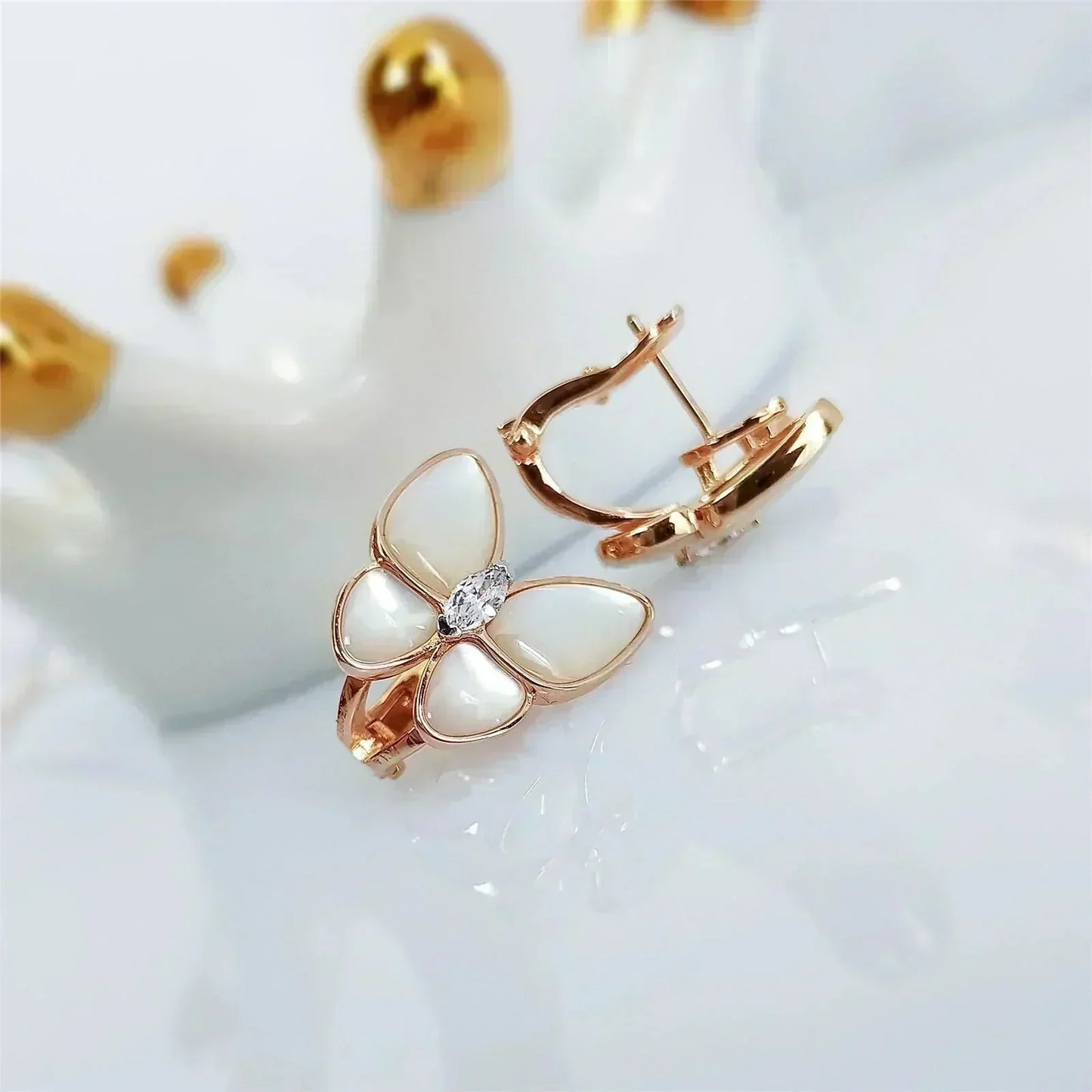 [⭐Glow]BUTTERFLY MOP DIAMOND EARRINGS