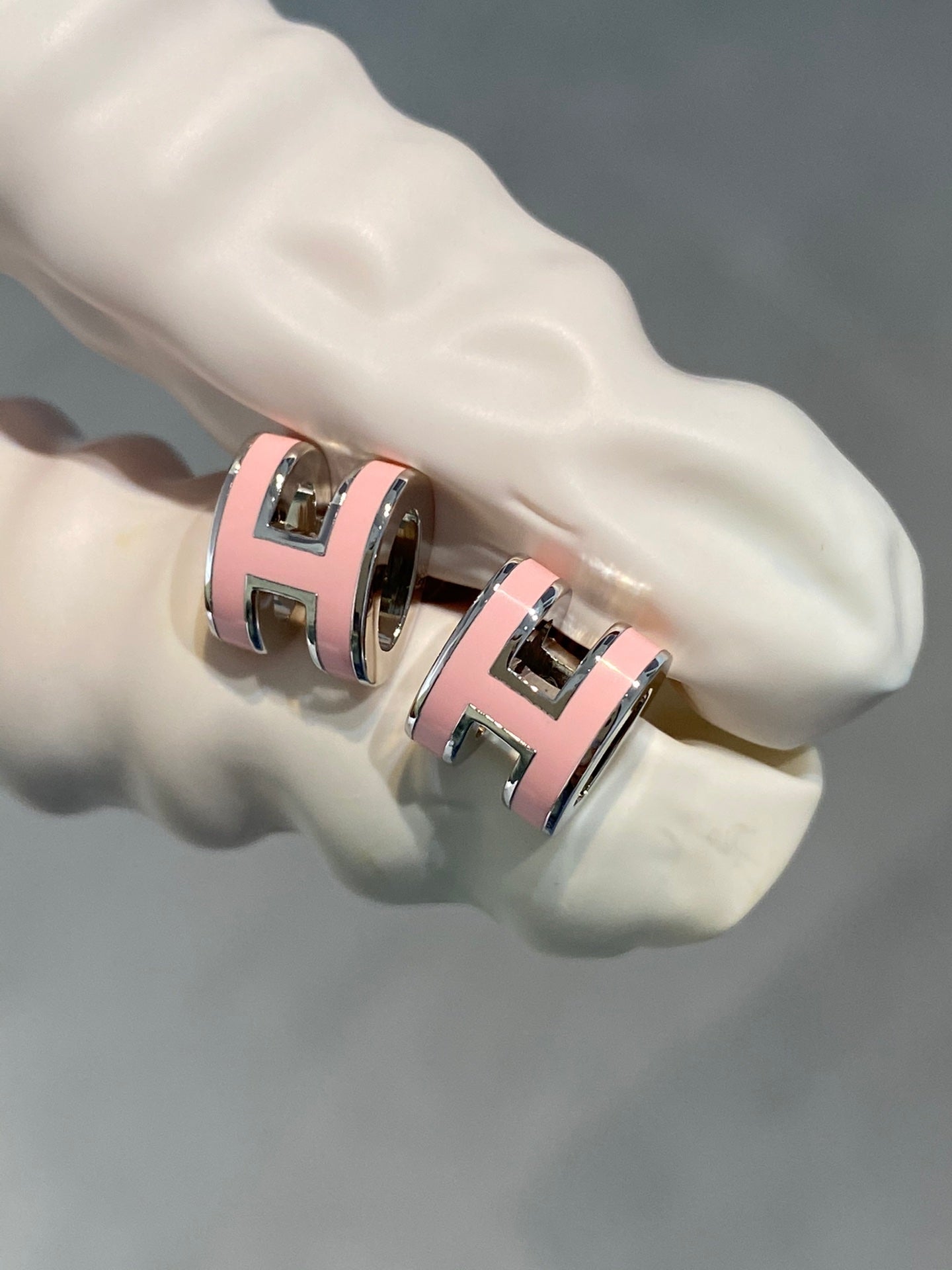 [⭐Glow]MINI POP H SILVER EARRINGS PINK