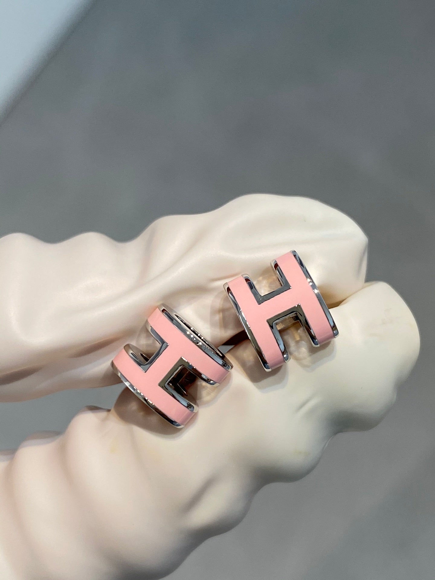 [⭐Glow]MINI POP H SILVER EARRINGS PINK