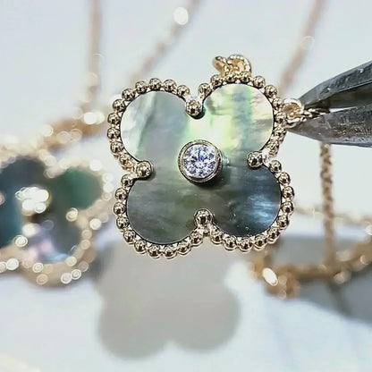 [⭐Glow]CLOVER 15MM DIAMOND AND MOTHER-OF-GREY NECKLACE