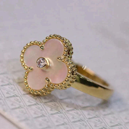 [⭐Glow]CLOVER PINK MOP RING GOLD DIAMOND