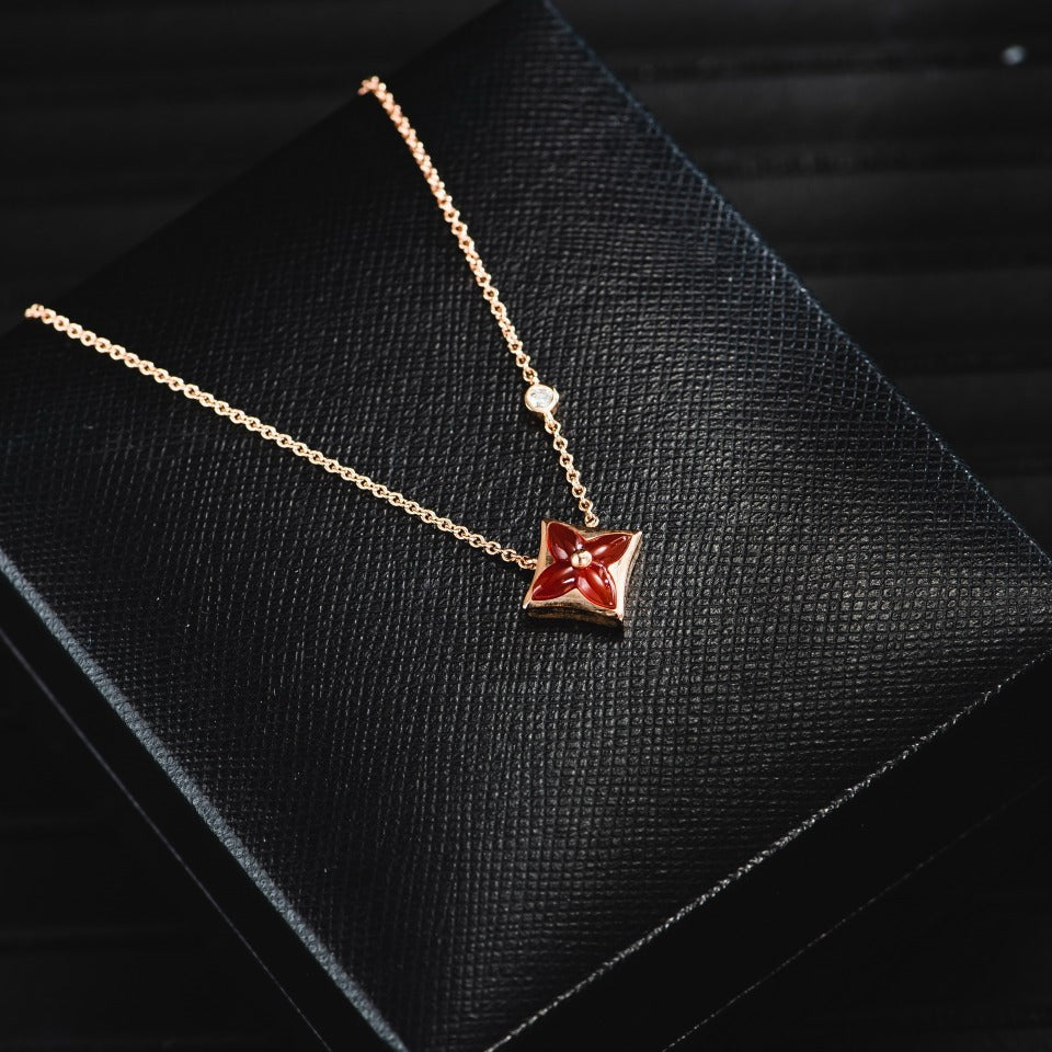 [⭐Glow]STAR NECKLACE PINK GOLD 1 DIAMOND