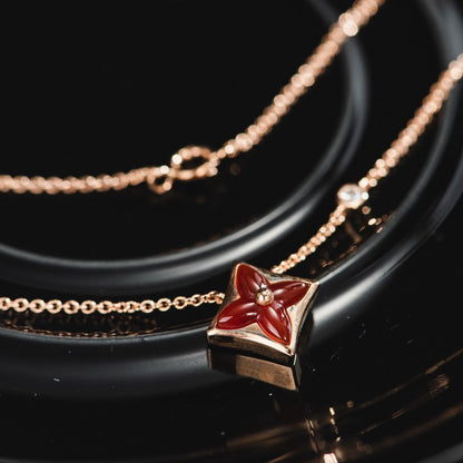 [⭐Glow]STAR NECKLACE PINK GOLD 1 DIAMOND