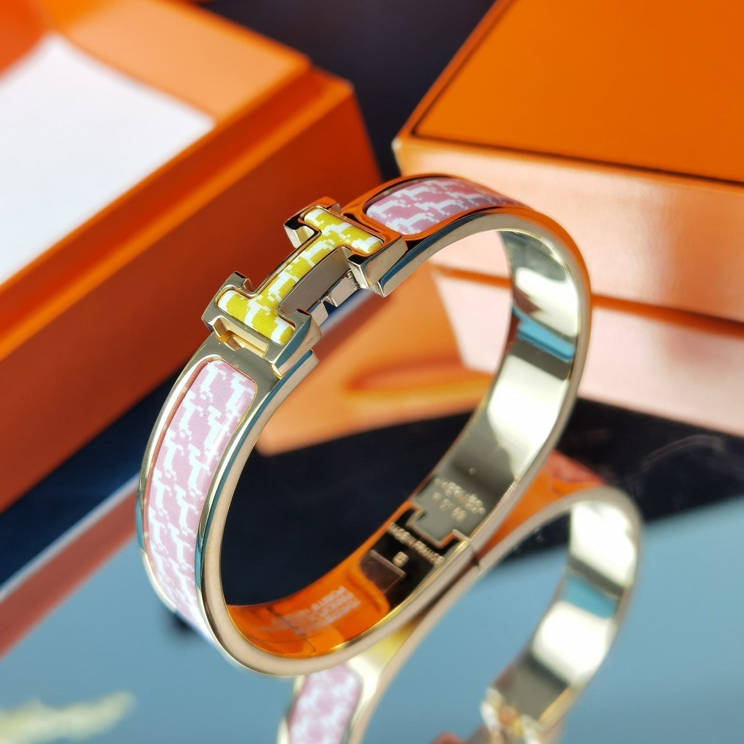 [⭐Glow]H HORSE BRACELET 12MM