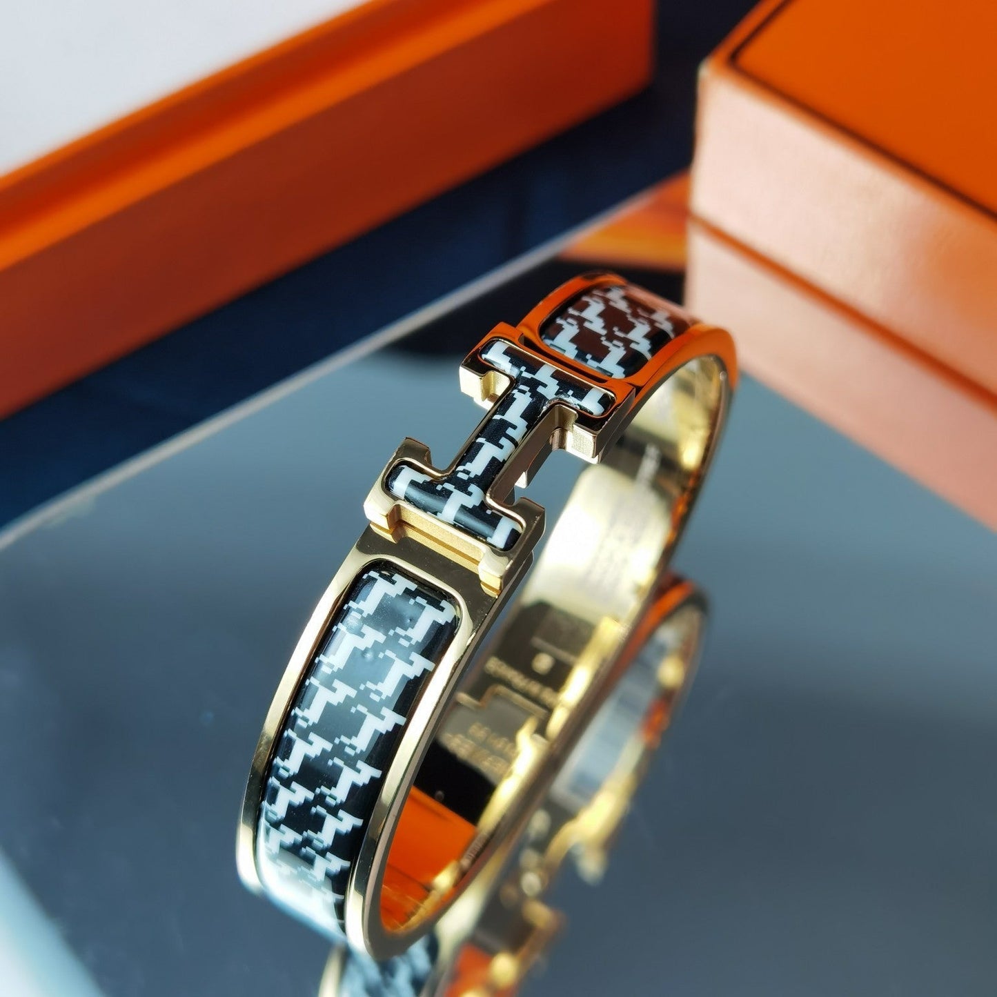 [⭐Glow]H HORSE BRACELET 12MM