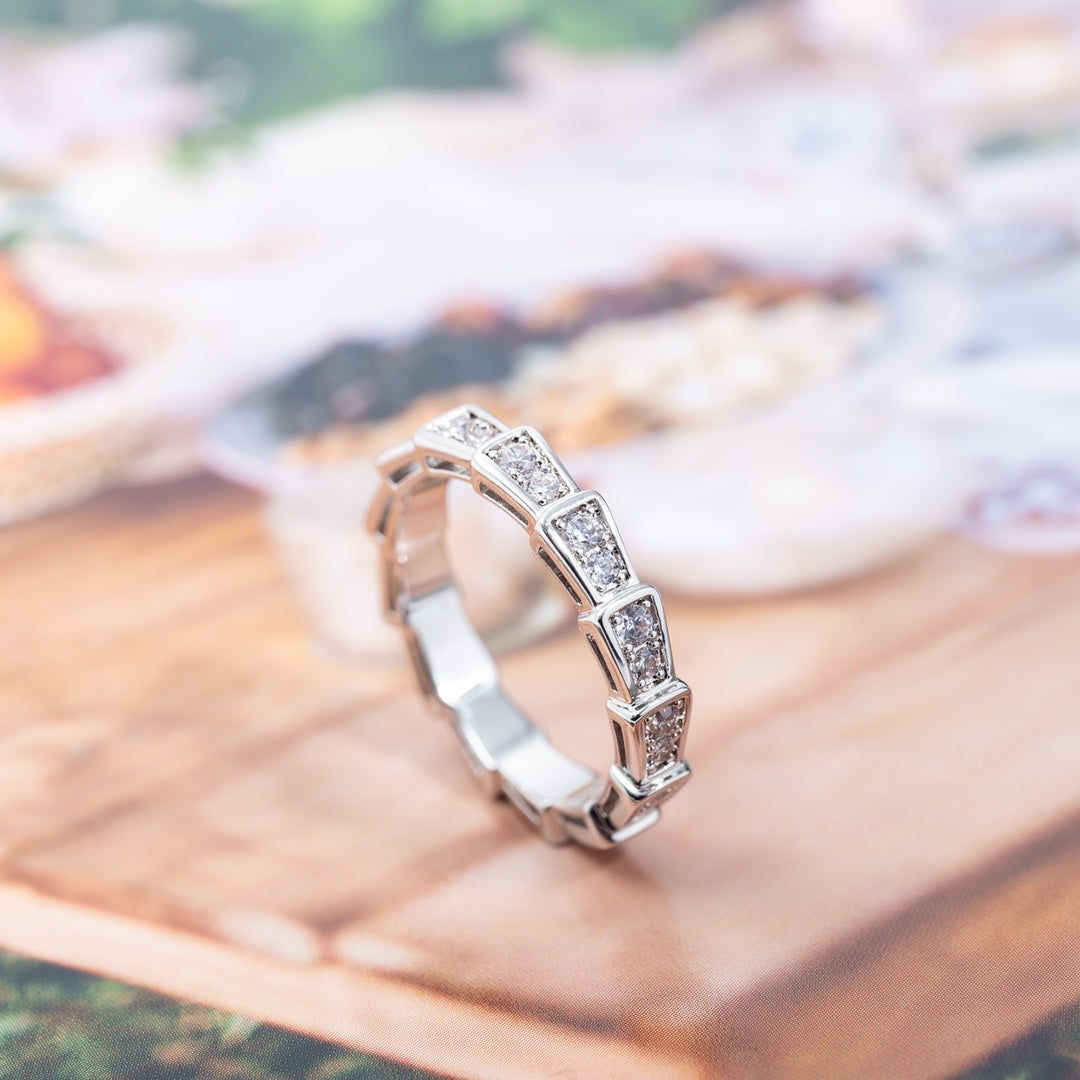 [⭐Glow]SERPENTI RING SILVER DIAMOND PAVED 3MM