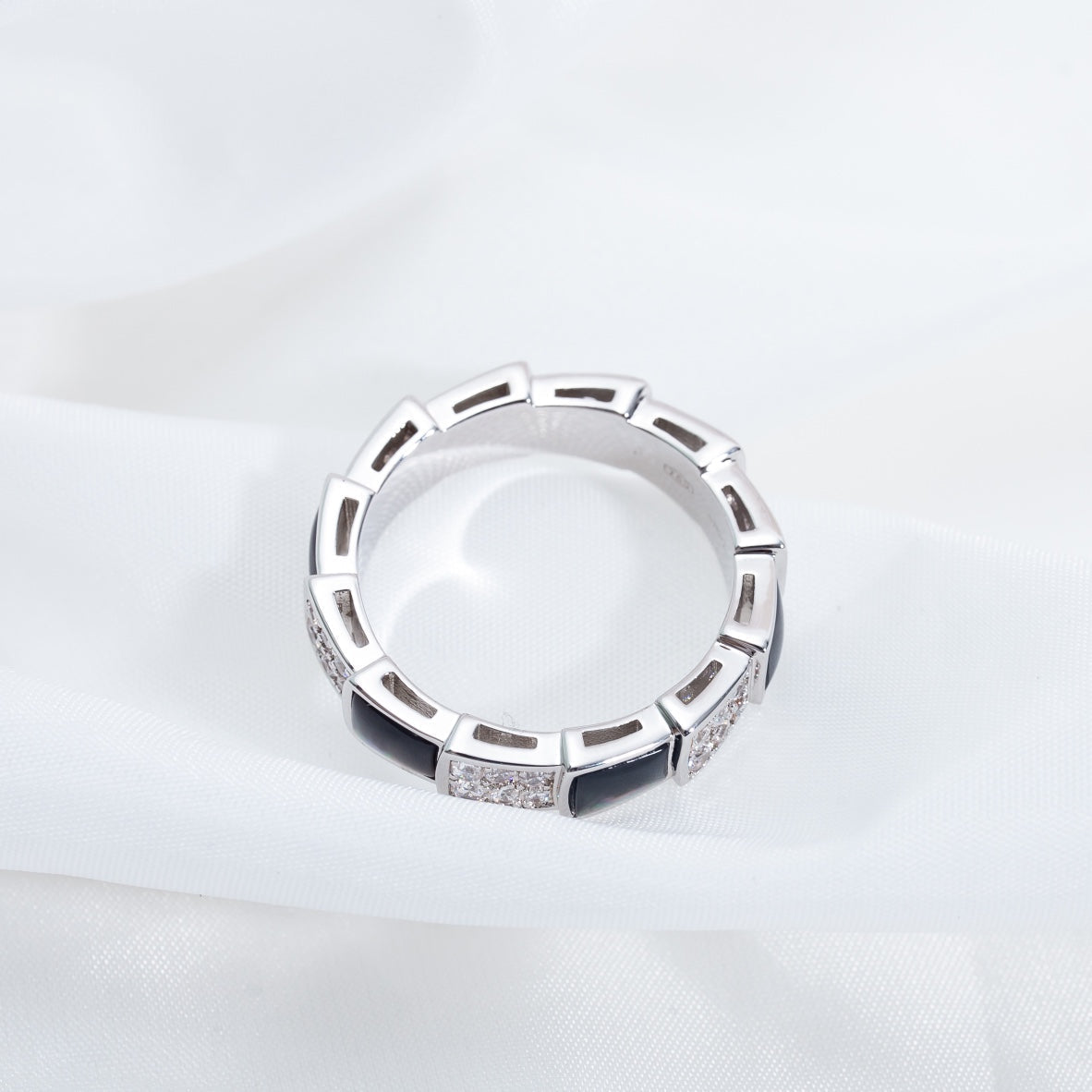 [⭐Glow]SERPENTI RING SILVER DIAMOND BLACK MOP 4MM