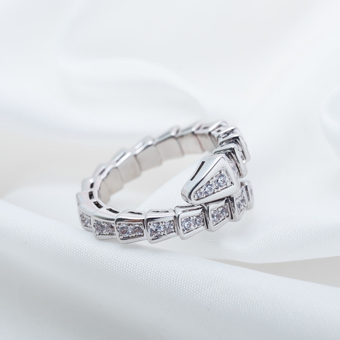 [⭐Glow]SERPENTI RING SILVER DIAMOND PAVED 4MM