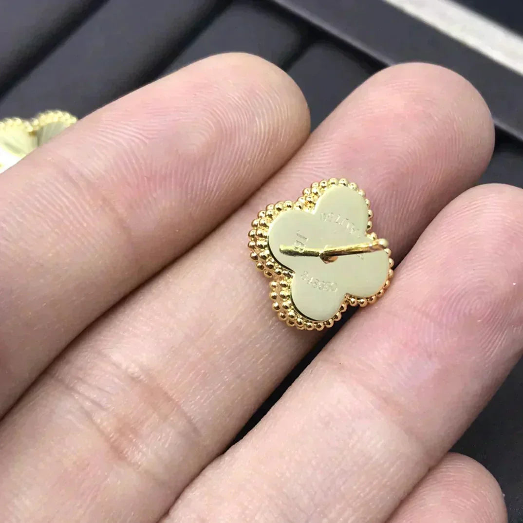 [⭐Glow]CLOVER MINI 9.5MM LASER EARRINGS