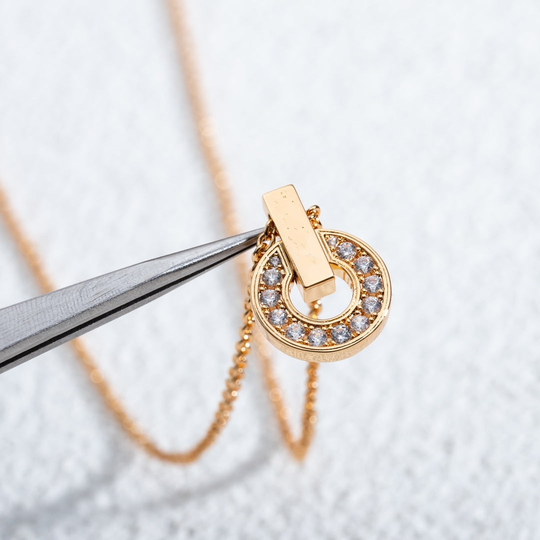 [⭐Glow]GARI NECKLACE PINK GOLD DIAMOND