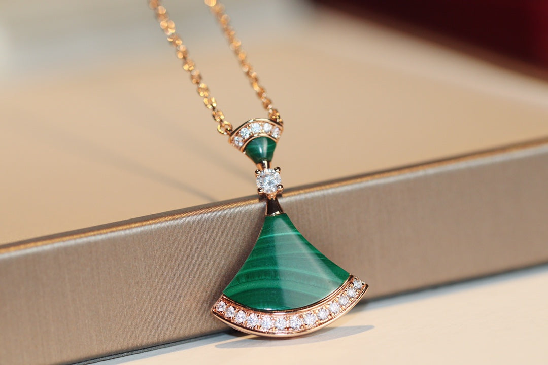 [⭐Glow]DREAM NECKLACE MALACHITE DIAMOND