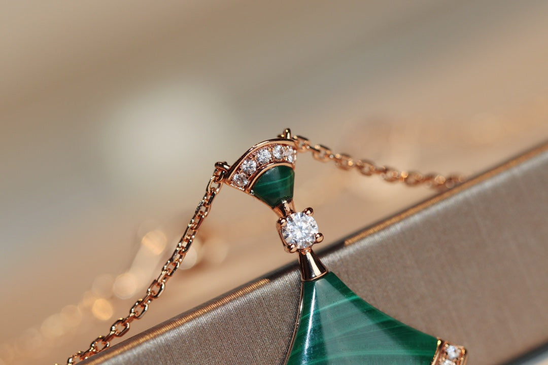 [⭐Glow]DREAM NECKLACE MALACHITE DIAMOND