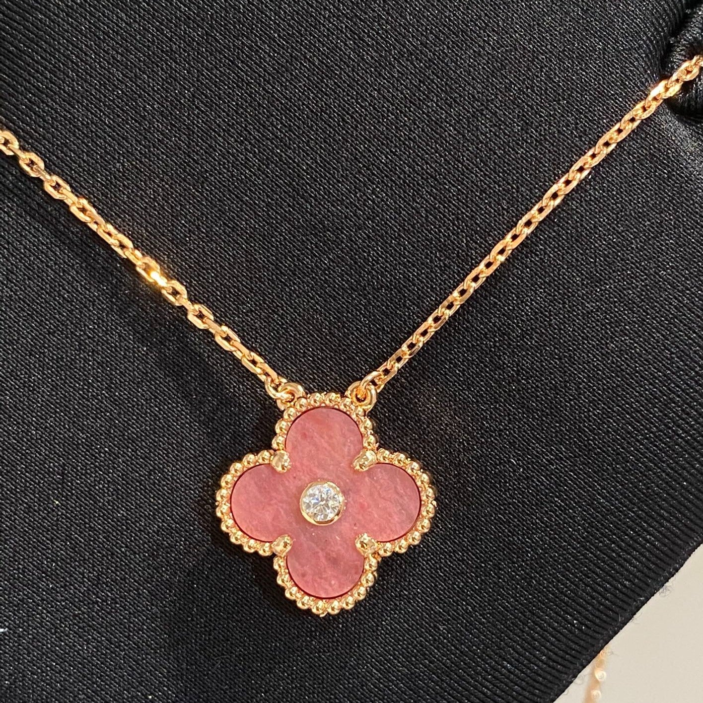 [⭐Glow]CLOVER 15MM DIAMOND RHODONITE NECKLACE
