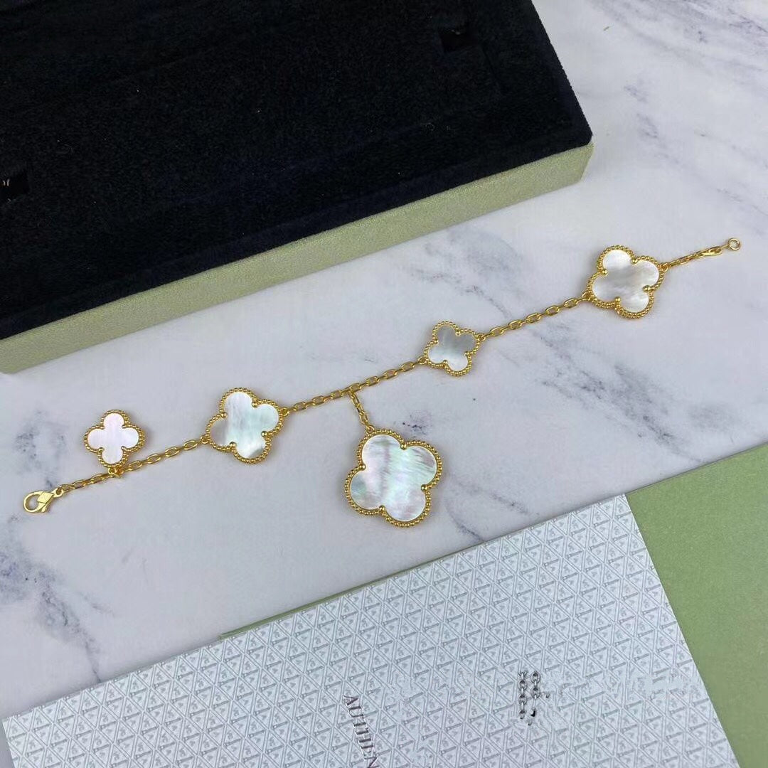 [⭐Glow]MAGIC CLOVER MOP GOLD BRACELET 5 MOTIFS