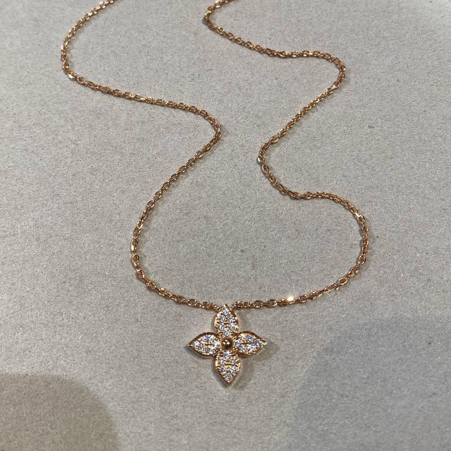 [⭐Glow]STAR DIAMOND NECKALCE
