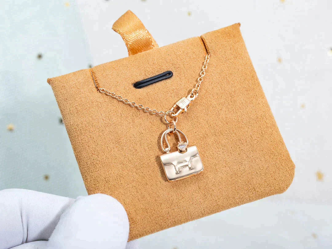 [⭐Glow]AMULETTE PEDANT ROSE GOLD NECKLACE