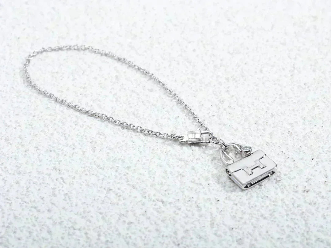 [⭐Glow]AMULETTE PEDANT SILVER NECKLACE