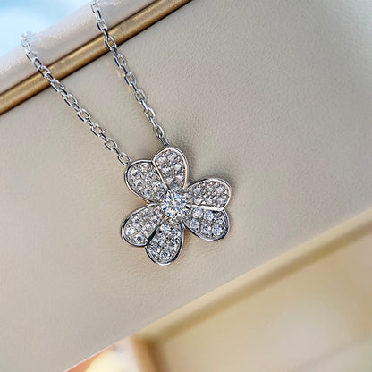 [⭐Glow]CLOVER DIAMOND NECKLACE SILVER