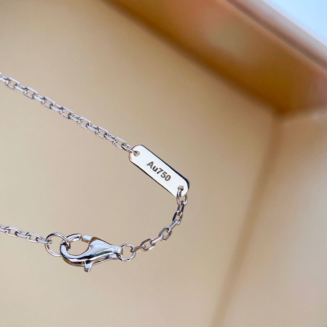 [⭐Glow]CLOVER DIAMOND NECKLACE SILVER