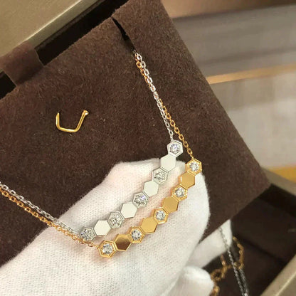[⭐Glow]BEE LOVE NECKLACE DIAMOND