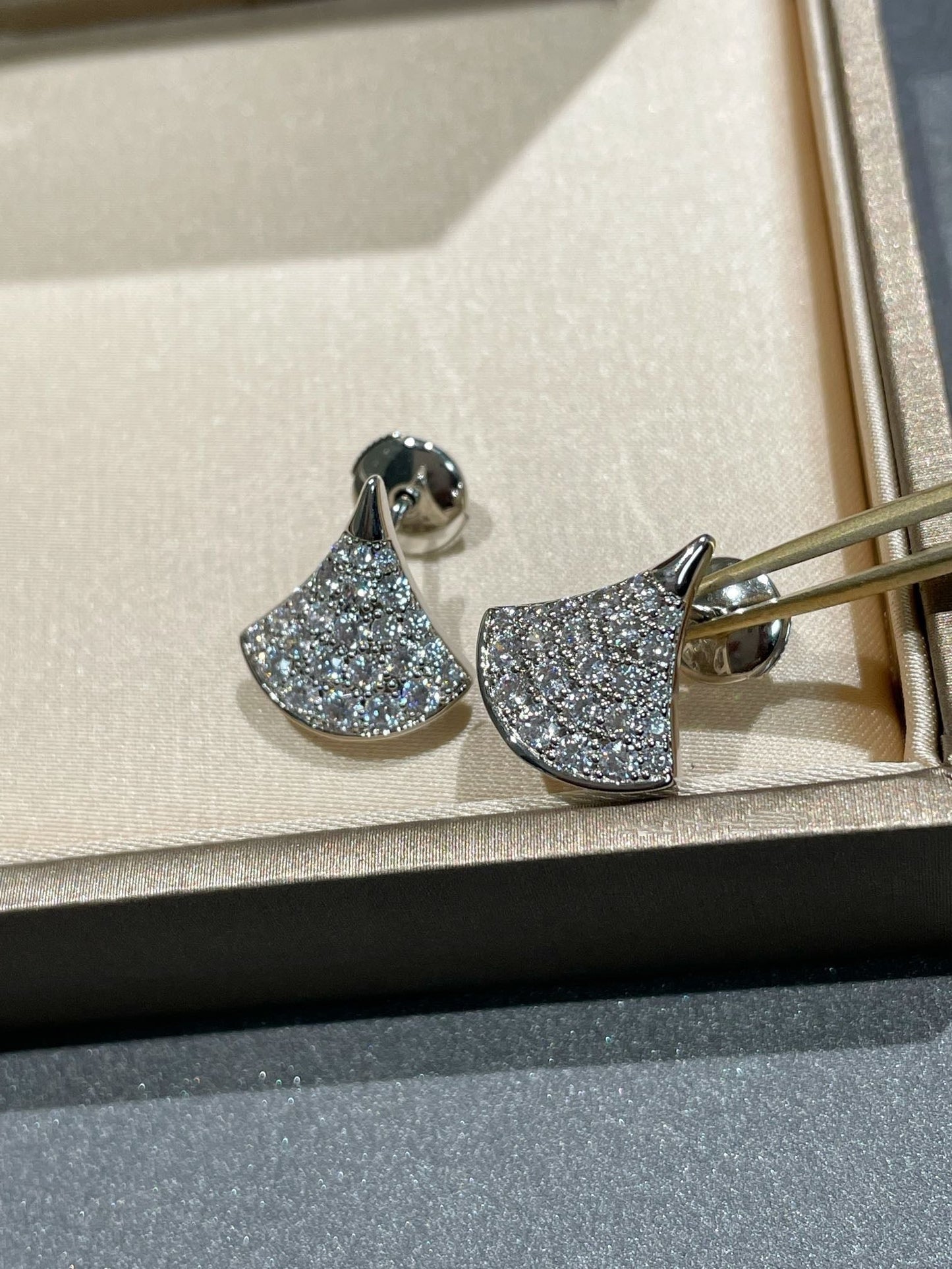 [⭐Glow]DREAM STUD EARRINGS DIAMOND