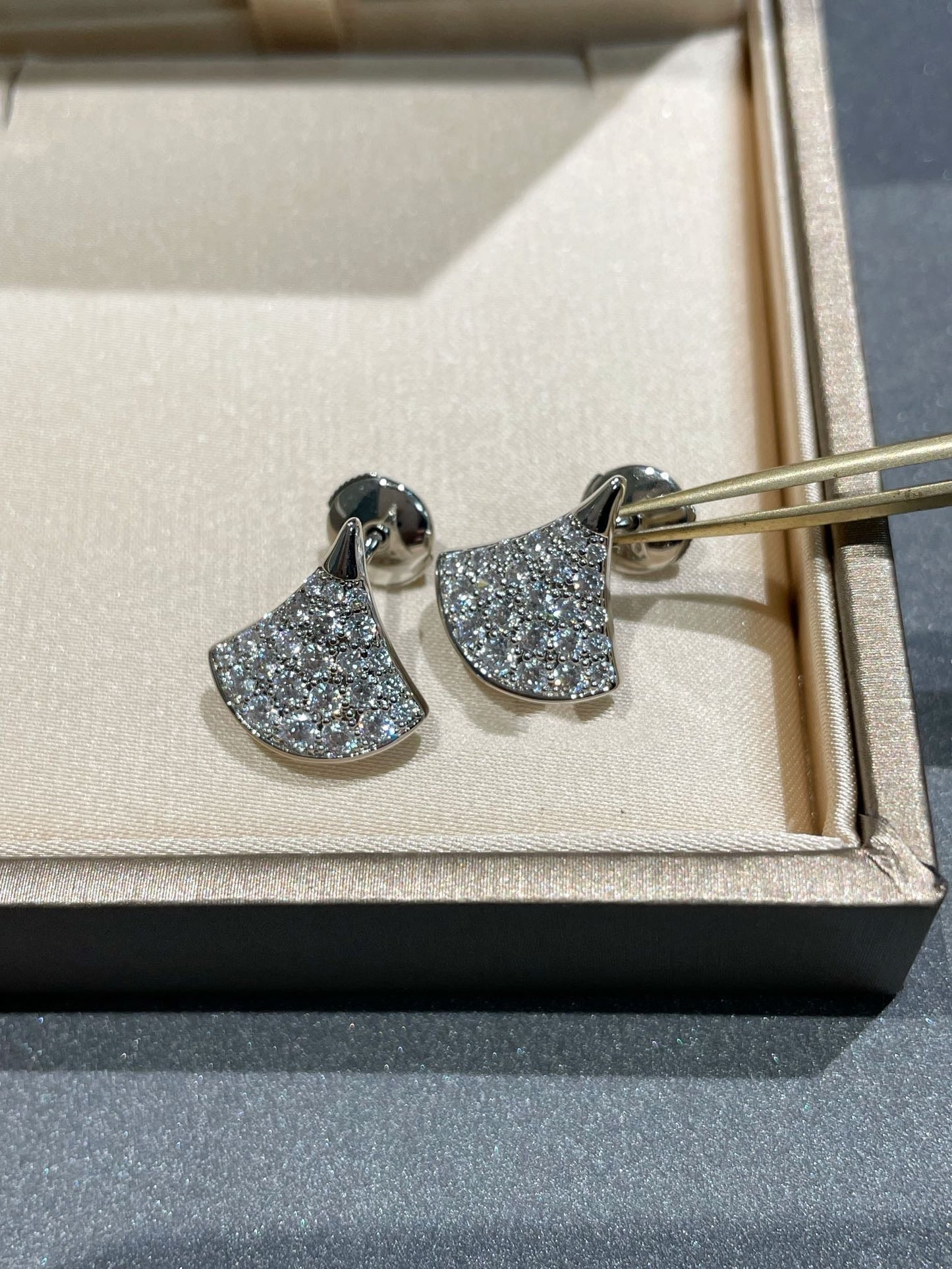 [⭐Glow]DREAM STUD EARRINGS DIAMOND