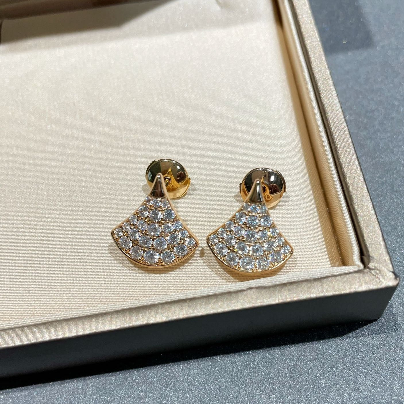 [⭐Glow]DREAM STUD EARRINGS DIAMOND