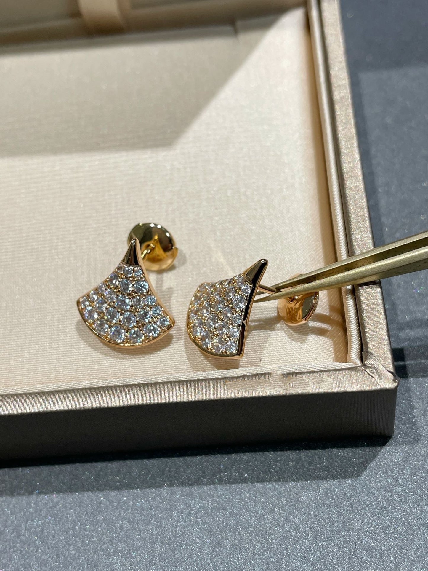 [⭐Glow]DREAM STUD EARRINGS DIAMOND