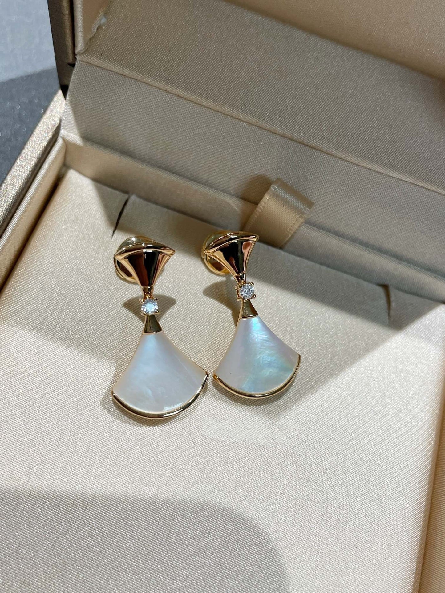 [⭐Glow]DREAM MOP 1 DIAMOND EARRINGS