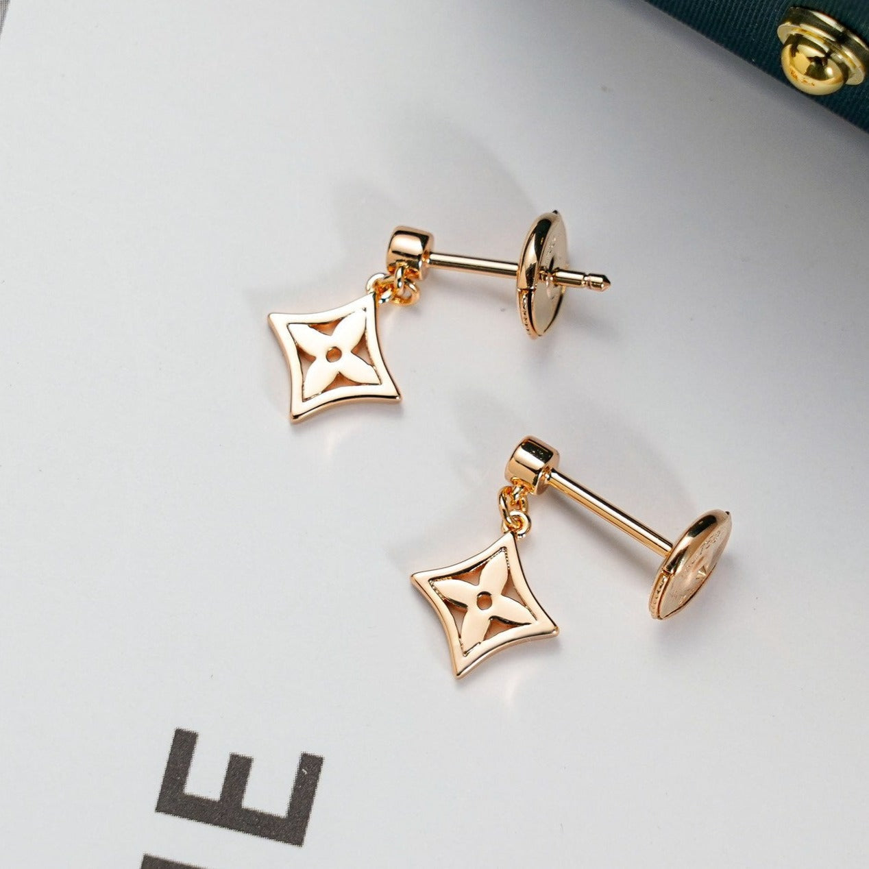 [⭐Glow]STAR EARRINGS GOLD