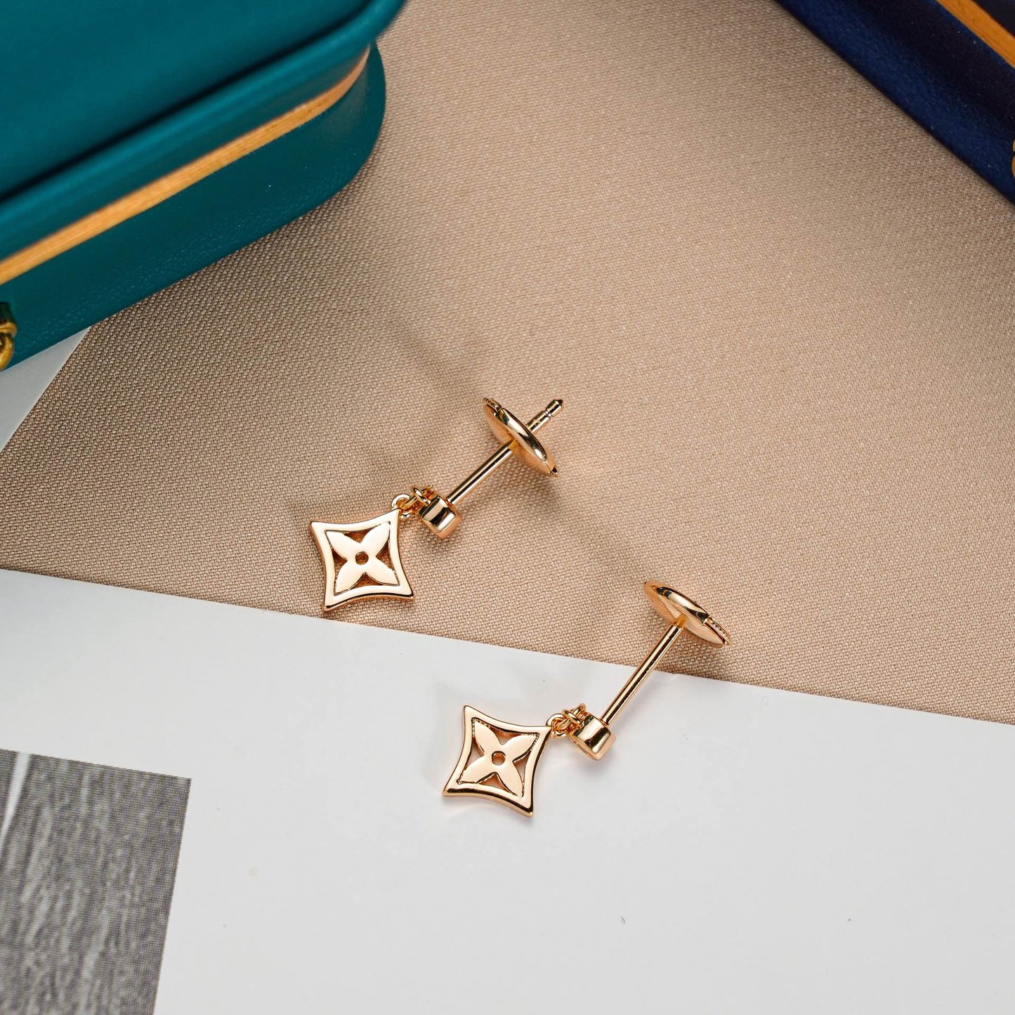 [⭐Glow]STAR EARRINGS GOLD