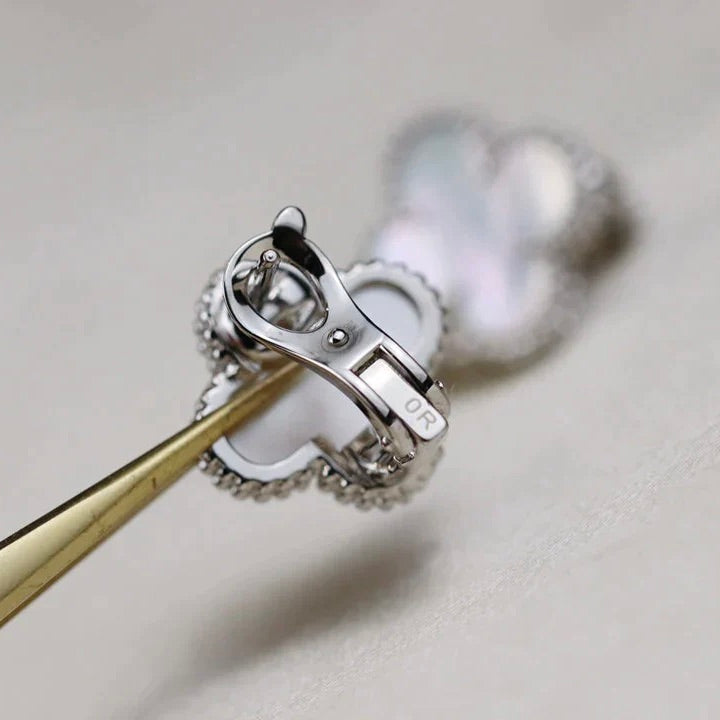 [⭐Glow]CLOVER MEDIUM 1 MOTIFS  WHITE MOP EARRINGS SILVER