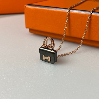 [⭐Glow]CONSTANCE BLACK PEDANT PINK GOLD NECKLACE