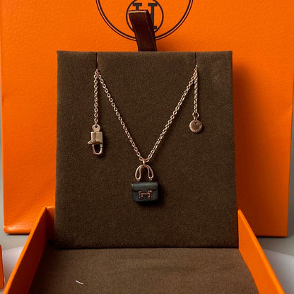 [⭐Glow]CONSTANCE BLACK PEDANT PINK GOLD NECKLACE