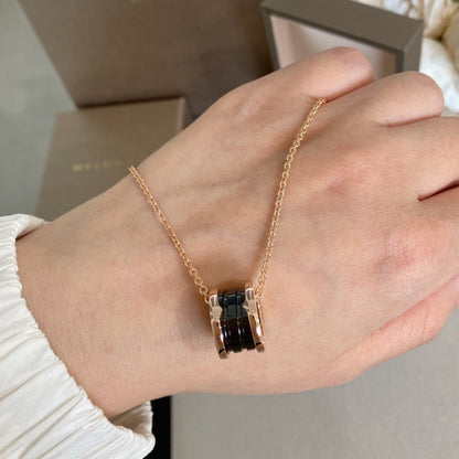 [⭐Glow]ZERO 1 BLACK CERAMIC PINK GOLD NECKLACE