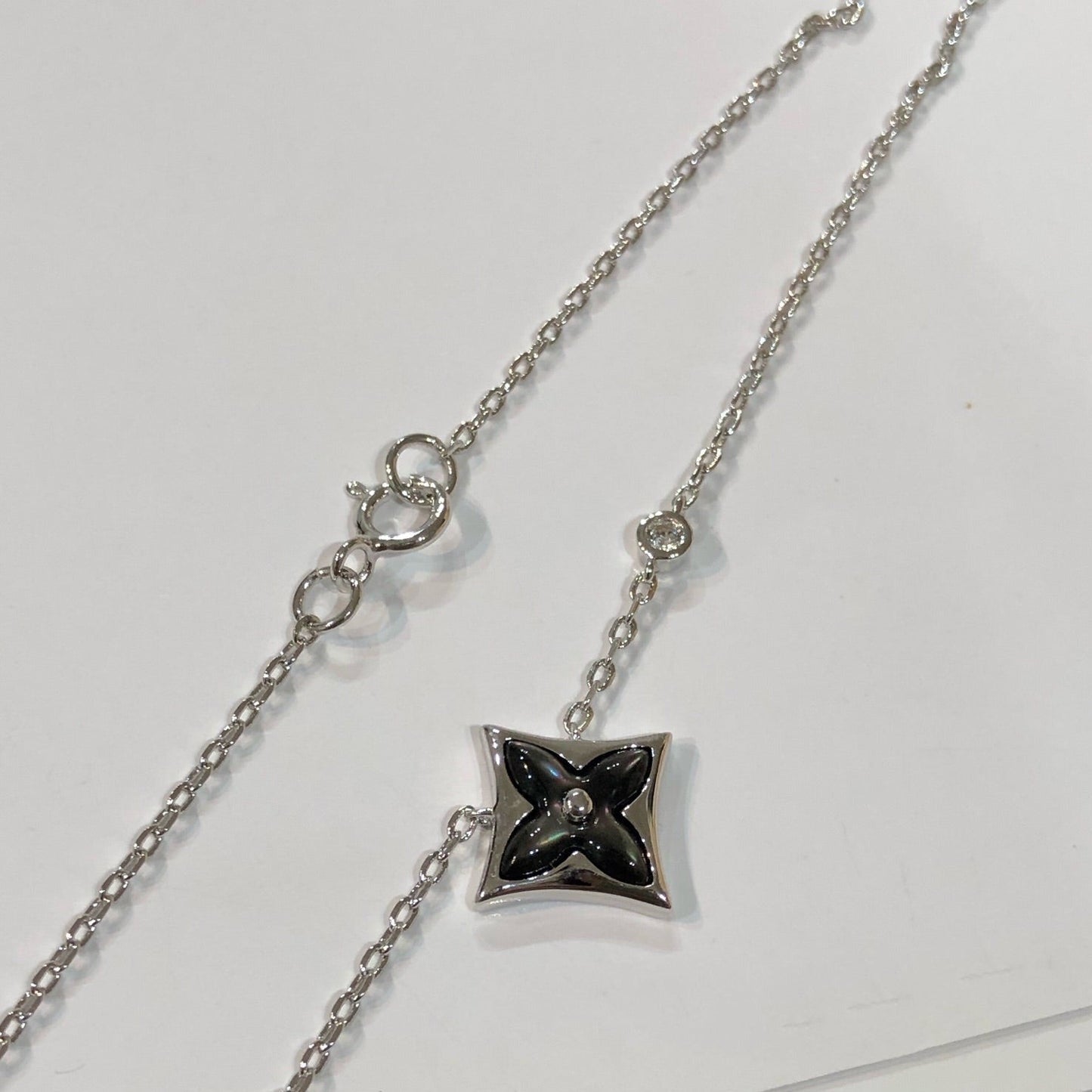 [⭐Glow]STAR BLACK MOP NECKLACE